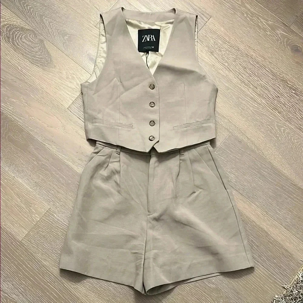 Zara Light Beige Tailored Vest & High-Waist Shorts Set